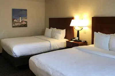 Photo 5 - Clarion Hotel & Conference Center Toms River