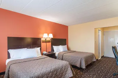Photo 4 - Rodeway Inn Meadowlands