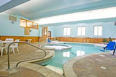 Photo 4 - Rodeway Inn Lake Placid South