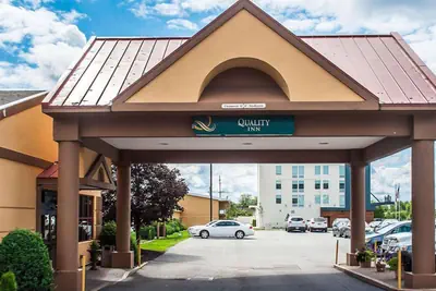 Photo 2 - Quality Inn Buffalo Airport