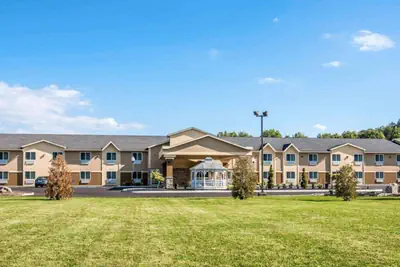 Photo 4 - Comfort Inn Saugerties