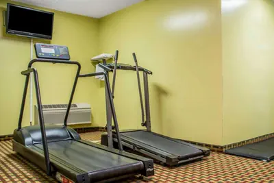 Photo 5 - Quality Inn Lockport