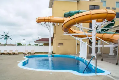Photo 4 - Quality Inn & Suites Palm Island Indoor Waterpark