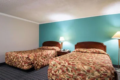 Photo 5 - Rodeway Inn Syracuse Carrier Circle