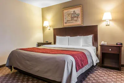Photo 2 - Quality Inn Defiance