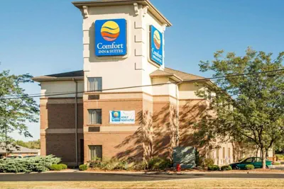 Photo 2 - Comfort Inn & Suites West Chester - North Cincinnati