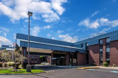 Photo 2 - Comfort Inn - Hall of Fame