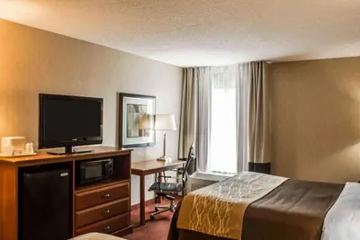 Photo 4 - Quality Inn Springboro West