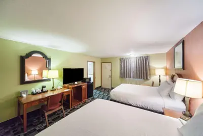 Photo 3 - Rodeway Inn Wauseon