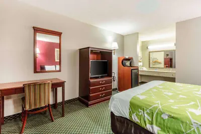 Photo 2 - Rodeway Inn Prattville I-65