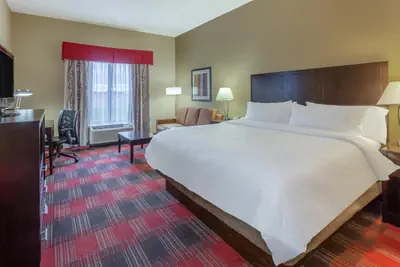 Photo 3 - Holiday Inn Express Hotel & Suites Bowling Green by IHG