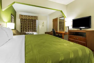 Photo 2 - Quality Inn & Suites Orangeburg