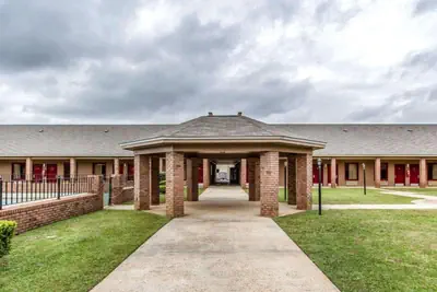 Photo 5 - Econo Lodge Inn & Suites Enterprise