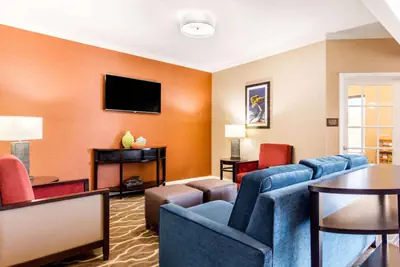 Photo 2 - Comfort Inn & Suites Bryant - Benton