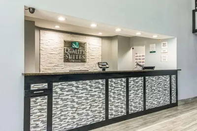 Photo 3 - Quality Suites Maumelle - Little Rock Northwest