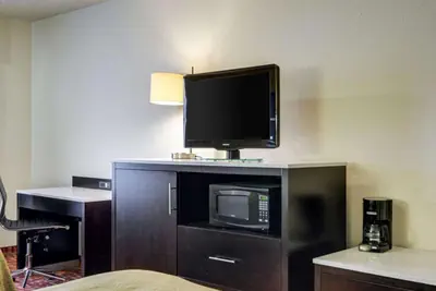 Photo 4 - Quality Inn Fort Smith I-540