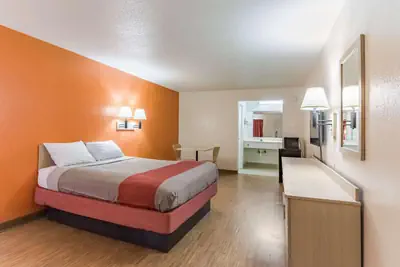 Photo 4 - Motel 6-Raleigh, NC - Cary