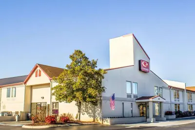 Photo 2 - Econo Lodge Burlington I-40