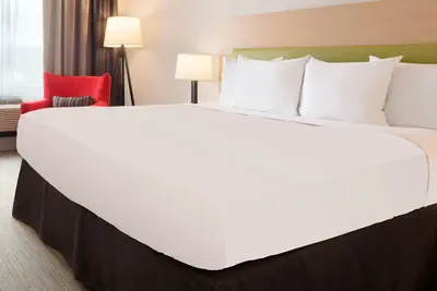 Photo 5 - Country Inn & Suites by Radisson, Crystal Lake, IL