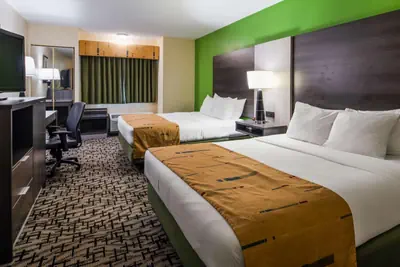 Photo 5 - Best Western Crown Inn & Suites - Batavia