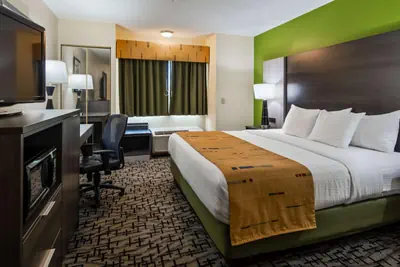 Photo 3 - Best Western Crown Inn & Suites - Batavia