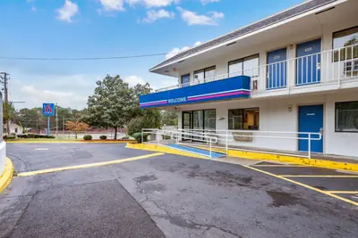 Photo 2 - Motel 6-Bessemer, AL - Birmingham