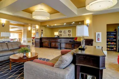 Photo 4 - Comfort Inn & Suites Fort Smith I-540