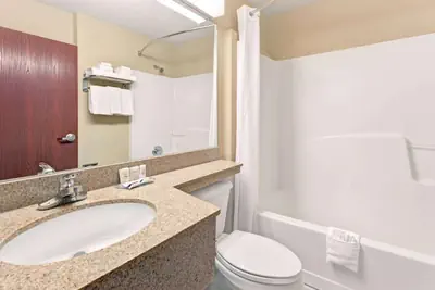 Photo 2 - Microtel Inn & Suites by Wyndham Jasper
