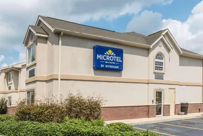 Photo 4 - Microtel Inn & Suites by Wyndham Auburn
