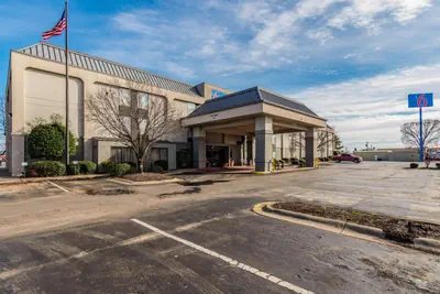 Photo 3 - Wingate by Wyndham Conway AR