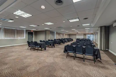 Photo 4 - Red Lion Inn & Suites Urbana