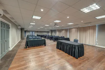 Photo 5 - Red Lion Inn & Suites Urbana