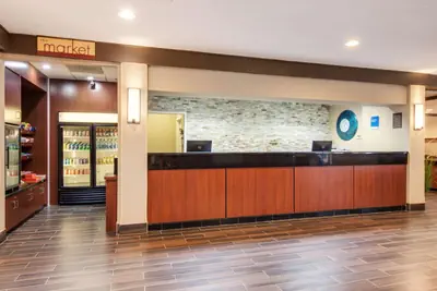 Photo 3 - Comfort Inn Roswell-Dunwoody
