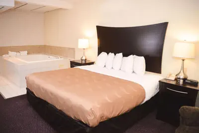 Photo 4 - Quality Inn & Suites Ames Conference Center Near ISU Campus