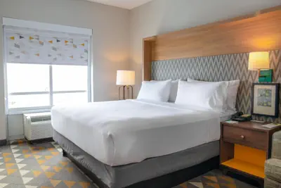 Photo 4 - Holiday Inn Toledo - Maumee I-80/90 by IHG