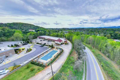 Photo 2 - Dahlonega Mountain Inn