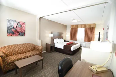 Photo 5 - Best Western Plus Sandusky Hotel & Suites