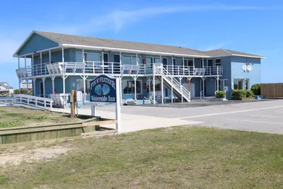 Photo 2 - Fin 'N Feather Waterside Inn by Kees Vacations