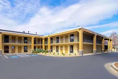 Photo 3 - Quality Inn Villa Rica