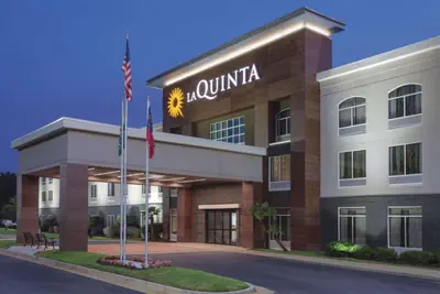 Photo 3 - La Quinta by Wyndham Columbus North