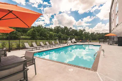 Photo 4 - La Quinta by Wyndham Opelika Auburn