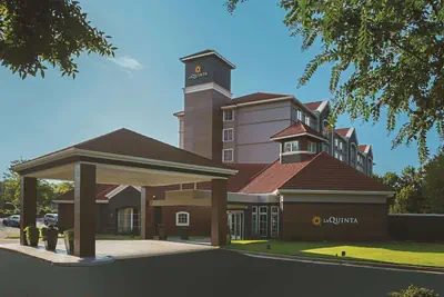 Photo 5 - La Quinta by Wyndham Atlanta Alpharetta