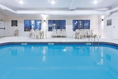 Photo 5 - La Quinta by Wyndham Columbus - Grove City