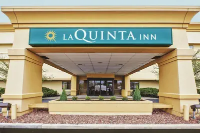 Photo 2 - La Quinta Inn by Wyndham Toledo Perrysburg