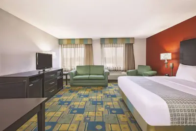 Photo 5 - La Quinta Inn by Wyndham Toledo Perrysburg