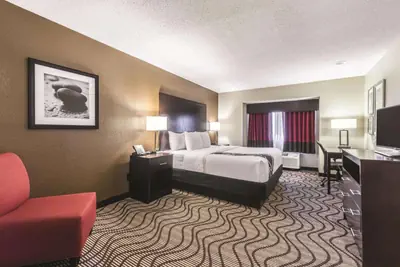 Photo 3 - La Quinta by Wyndham Collinsville - St. Louis