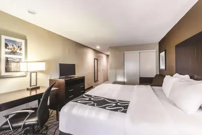 Photo 5 - La Quinta by Wyndham Collinsville - St. Louis