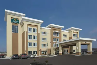 Photo 2 - La Quinta by Wyndham Springfield IL