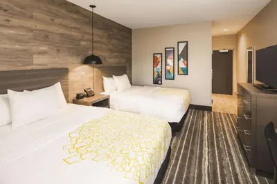 Photo 3 - La Quinta Inn & Suites by Wyndham Atlanta South - McDonough