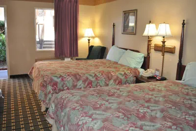 Photo 4 - Executive Inn, Springdale